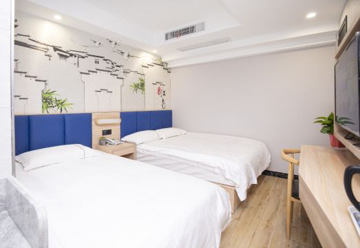 칭무 호텔 (난징 2호선 모추호역)