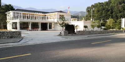 Huoshan Xingfu Farm Farmhouse
