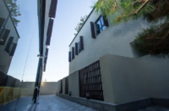 AT FREE HOTEL(Chaozongqiao bridge Changping.Beijing) Các khách sạn gần Beijing Science Technology and Management College (Manjing Road)