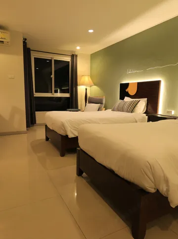 รูปภาพของรอยัล​บี​ อ​พาร์​ทเม้​น​ท์​