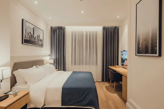 MOUNT WELL RESORT HOTEL (Chongqing Shangqingsi Liziba Subway Station Branch)