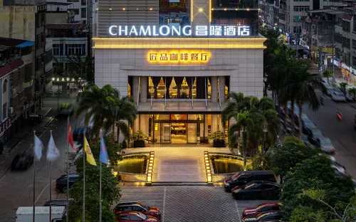 Qionghai Changlong Hotel (Yinhai Zaliang Street)