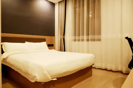 Qijiang Hill Guest Hall