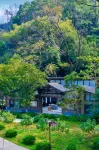 Yingxi Fenglin Corridor qiangu Yunshe Hot Spring Resort