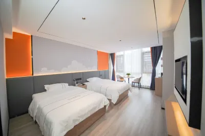 GerLaiman Hotel Hotels near Tongguan Steam Cross