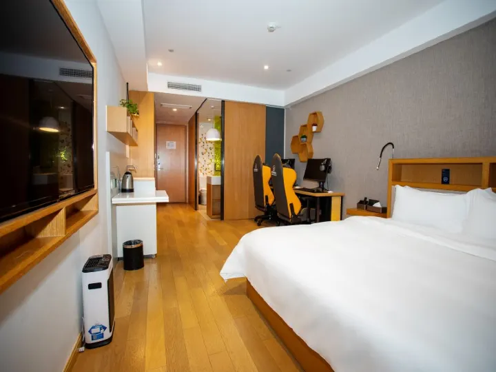 GTES Hotel (Shanghai Bund Nanjing East Road Pedestrian Street)