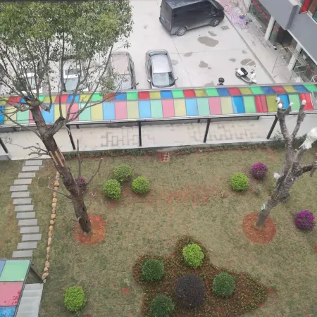 Pula Hotel (Yulin Jincheng Center Pedestrian Street)