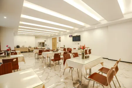 Guangzhou Jiulong Hotel (Tianzhu Ma'aolong Branch) Отели в г. Тяньчжу
