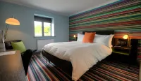 Village Hotel Leeds North Hoteles en Leeds