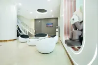 Beidou E-sports Hotel (Xuchang Caowei Ancient City Pang Donglai Life Square)