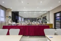 Yeste Hotel (Guilin Two Rivers Four Lakes Yushan Park) - sarapan