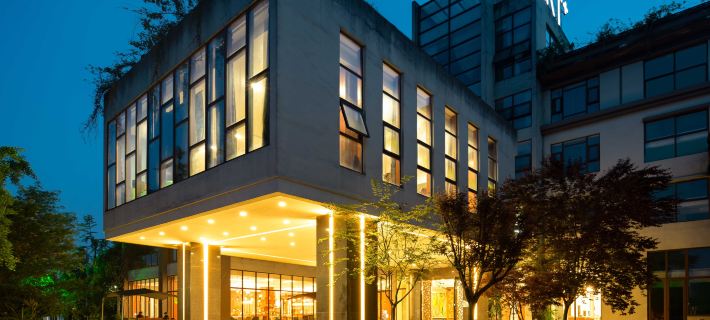 Yijia Hot Spring Resort Hotel (Jiezi Ancient Town Shop) Hotels in Chongzhou