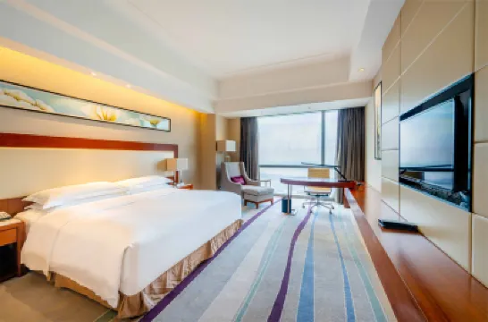 Crowne Plaza WUXI TAIHU by IHG Hotels near Tai Hu Yuantouzhu Scenic Spot