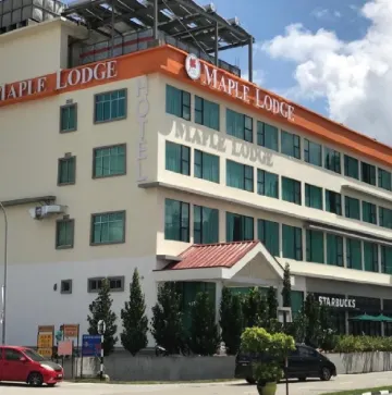 Maple Lodge Hotel di Simpang Kanan