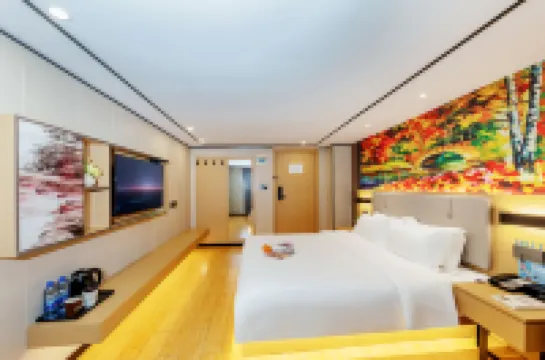 Yimi Apartment (Guangzhou 13 Hangyi De Road Subway Station)