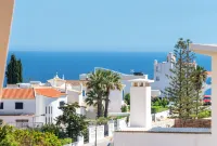 BnB Homes Ocean View Apartment with 3 Spacious Terraces, 2 Swimming Pools & Tennis Court