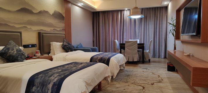 Huidong Honghuo Hotel Hotels in Qidong