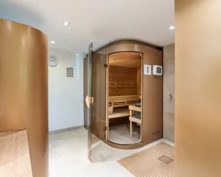 โรงแรมชิลเลอร์พาร์ค ลินซ์ - โรงแรมในเครือเรดิสัน โรงแรมในลินซ์