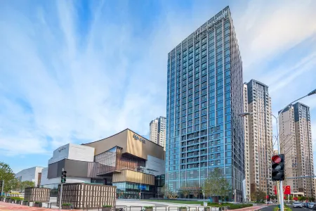 The COLI Hotel Jinan Отели рядом с достопримечательностью «Tianqiao Gymnasium»