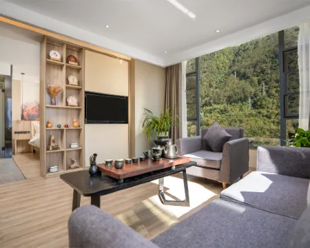 CLOUDS HOTEL CLOUD Tu Hotel (Gongshan) Hotel di Gongshan