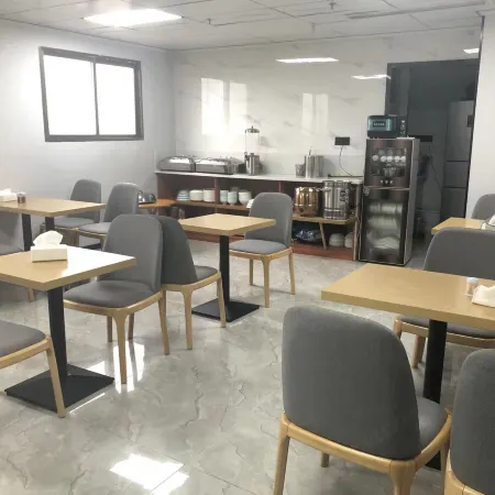 Lingshan Glass Hotel