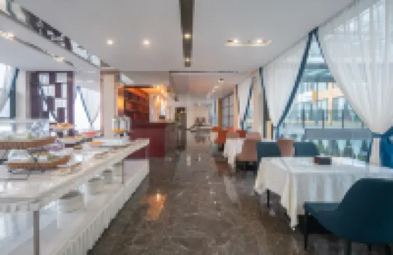 HUACHEN HOTEL(SHANGRI-LA BRANCH）