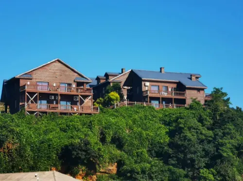 Island Art Villa Homestay