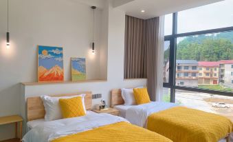 Zhangjiajie Liangshuiwan Yumanju Homestay
