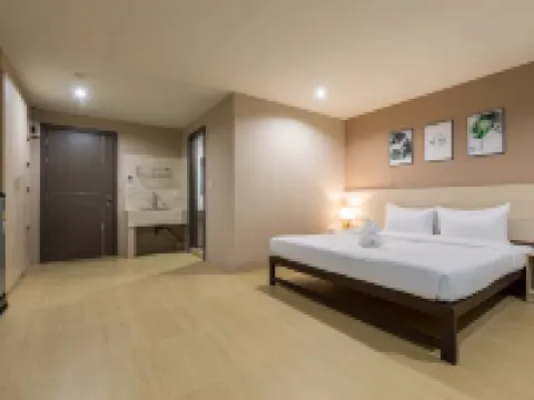 The Queen Palace Hotels in Nonthaburi