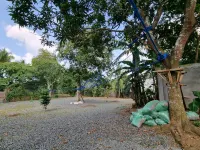 加利福尼亞微風露營地 TESDA Accredited Competency Assessment Center附近的飯店