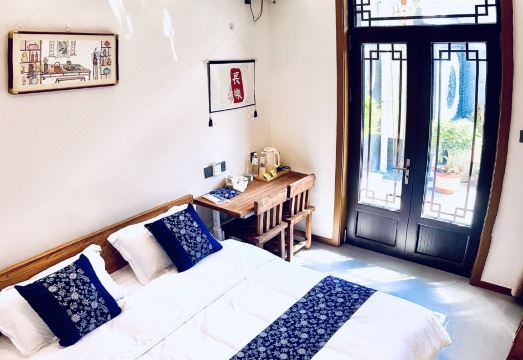 Green Bamboo Yard Hotel 입구