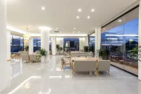 tianhe lianyue(qianhumiaozhaiximenyoukezhongxindian)