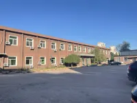 Yiju Hotel (Dashiqiao Heping Street Darunfa) - parking