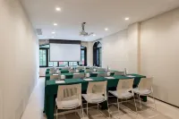 Lushan Hotel - business