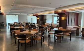 Mannsic Hotel(Chengdu West Station Zhongba Subway Station)