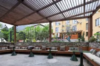 Hailuogou Seven Valleys Source · Snow Mountain Secret Realm Onsen Resort Hotel - Baarit