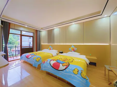 Liboijian Homestay Отели рядом с достопримечательностью «Wolong Pond»