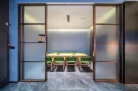 East Coast Holiday Hotel (Sihui Yubocheng Branch)