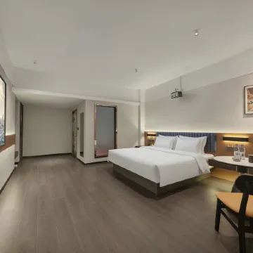 Huaxuan Select Hotel (Chengwu Building Materials City Shop)