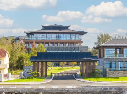 Penglai Baxiangu Hotel (Penglai Pavilion) Hotels near Eight Immortals Passing Across The Sea