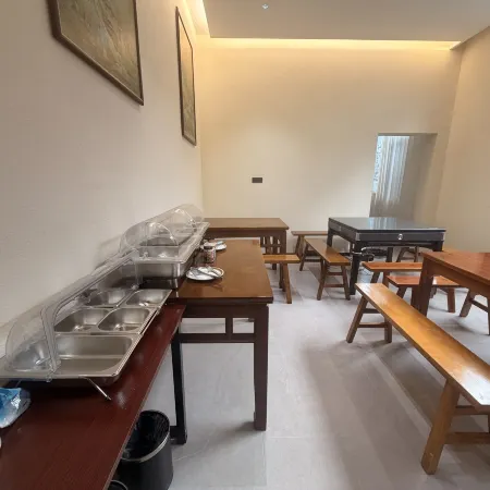 Another View of Green Mountains Clouds Garden Homestay (Sanqing Mountain Port First Cableway Branch)