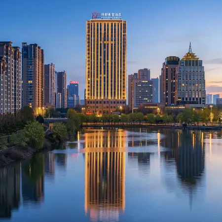 Qianna Hotel Glorious (Anyang East High-speed Railway Station Wanda Plaza Branch)
