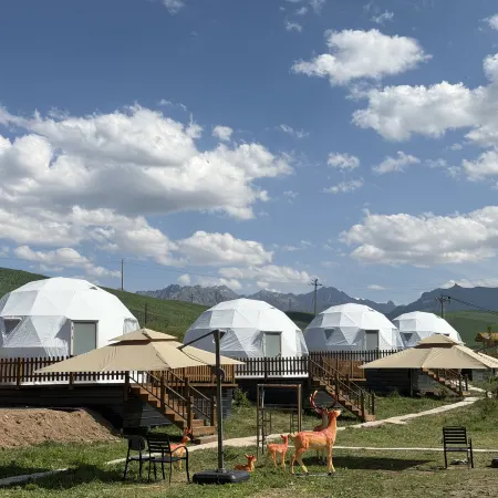 Jiangbulake Yiye Starry Sky Camp