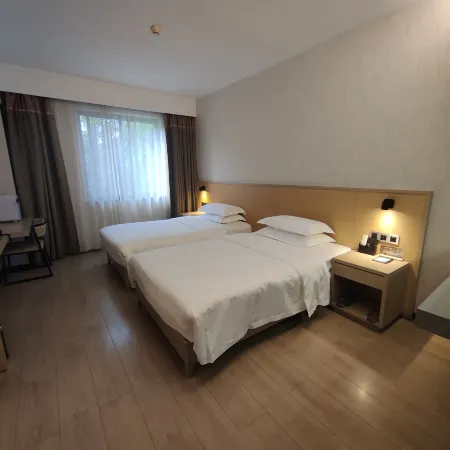 Rongyuan Homestay (Yangshuo West Street Branch)
