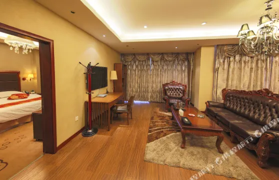 巴林左旗朱家酒店（富河店）