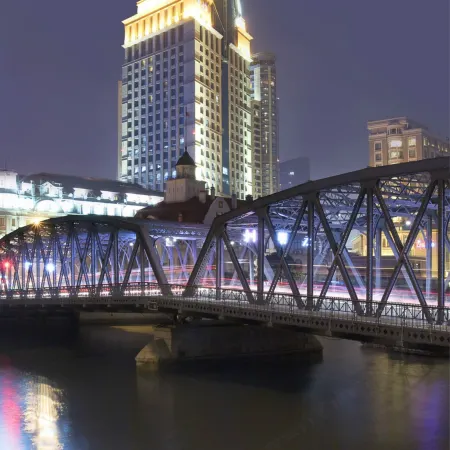 Shanghai South China Harbour View Hotel (Bay Building) Отели рядом с достопримечательностью «Телебашня «Восточная жемчужина»»
