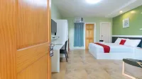 RedDoorz Plus near Lapasan Plaza Cagayan de Oro
