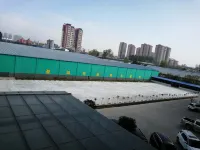 Yinghong Business Hotel (Tanghe Zhongzhu City Plaza) Hotels in Tanghe