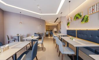 Home Inn Selected (Chongqing Jiefangbei Hongyadong Pedestrian Street)