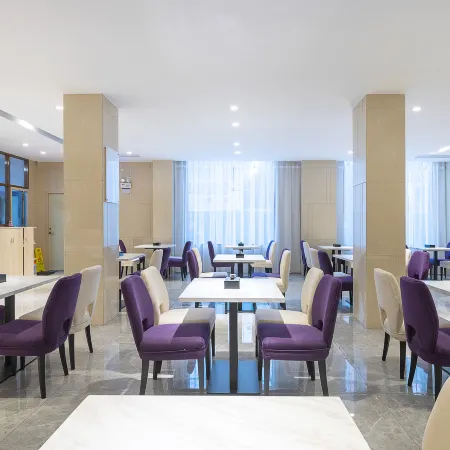 Lavande Hotel (Zhanjiang High-speed Railway West Station Chikan Old Street)